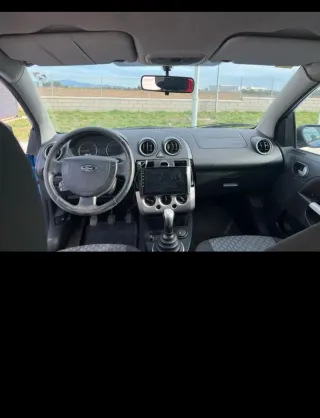 ford fiesta 2004 2004