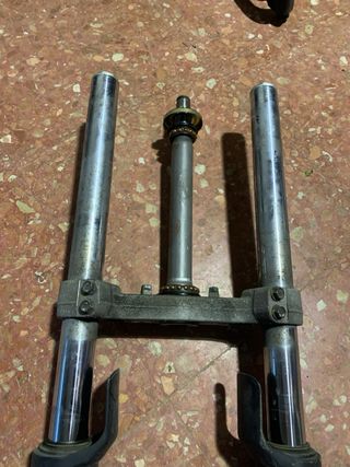 Horquillas y tija Kymco Xciting 500i 2010