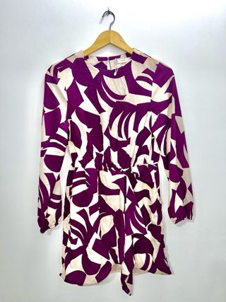 Vestido mini estampado con lazada