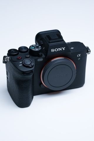 Cámara Sony Alpha 7 IV