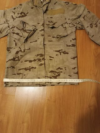 Disfraz militar femenino o coleccionismo