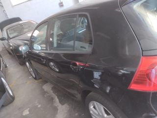 Volkswagen Golf 2004