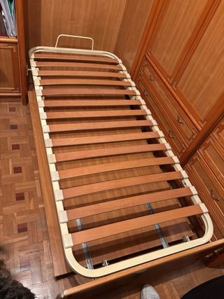 Armario ropero con cama empotrada. Varios módulos.