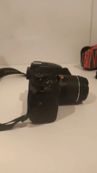 Camara Nikon D5600