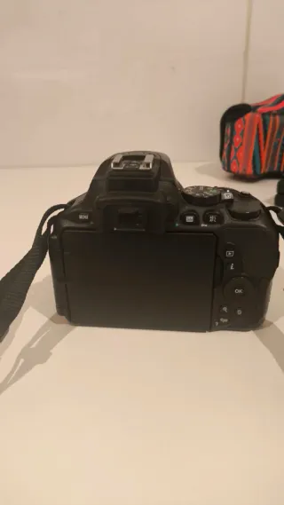 Camara Nikon D5600
