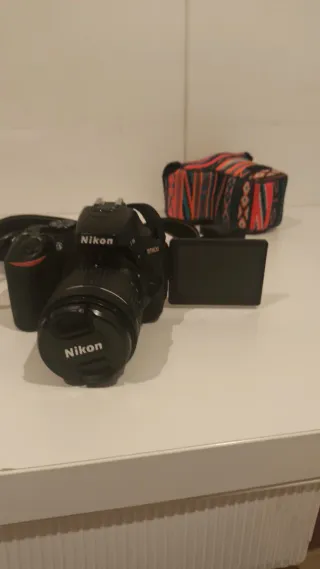 Camara Nikon D5600