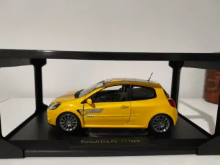 Renault Clio RS F1 Team 1/18