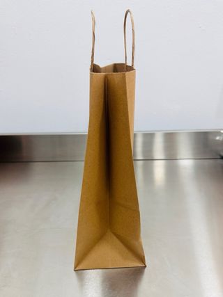 Bolsas de papel medianas y pequeñas