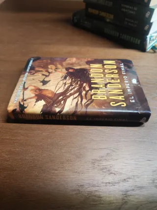 Libros de nacidos de la bruma de Brandon Sanderson