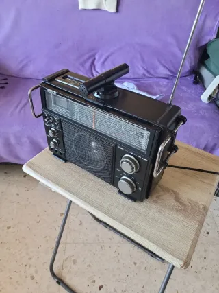 Radio transistor multibanda intron 23592c