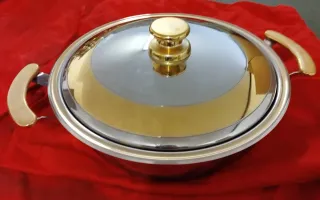 Batteria di padelle completa.