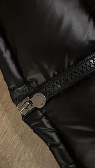 Chaqueta Moncler Negra Plumas