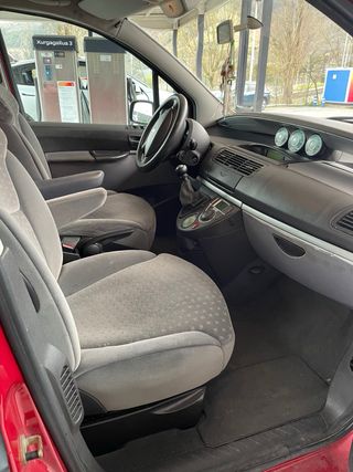 Peugeot 807 S T 2.21