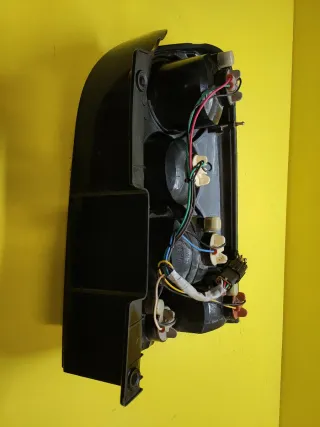 PILOTO TRASERO IZQUIERDO SSANGYONG REXTON