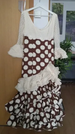 Traje Flamenca Ana Barroso Marrón/Crema