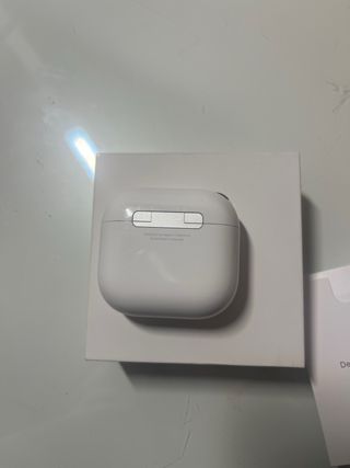 Airpods 4 con cancelación de ruido