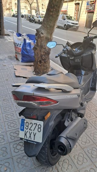 Suzuki Burgman 400cc Maxi Scooter 34.000 Kms
