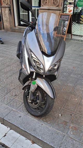 Suzuki Burgman 400cc Maxi Scooter 34.000 Kms