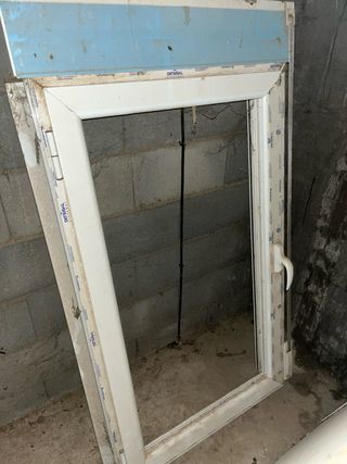 Ventana aluminio con persiana