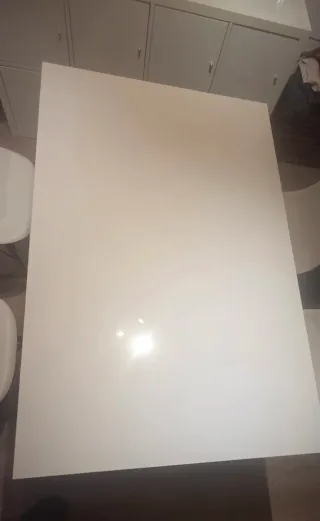 Mesa comedor Ikea y 4 sillas