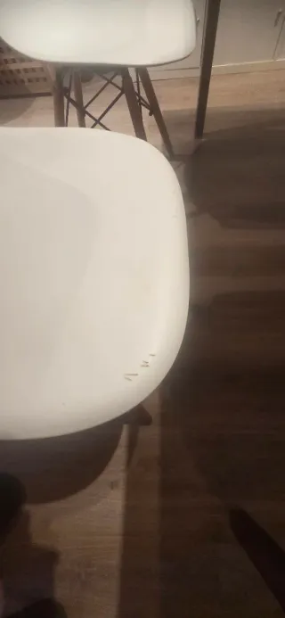 Mesa comedor Ikea y 4 sillas