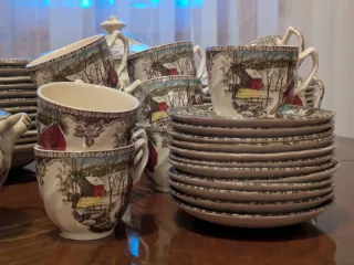 Vajilla vintage con expositor