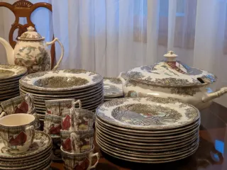 Vajilla vintage con expositor