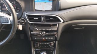 Infiniti Q30 1.6T Premium 90 kW (122 CV)