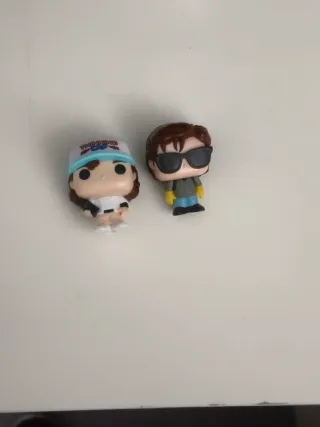 Figuras Kinder Joy Steve y Dustin