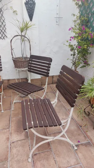 Conjunto de mesa y 4 sillas de jardín