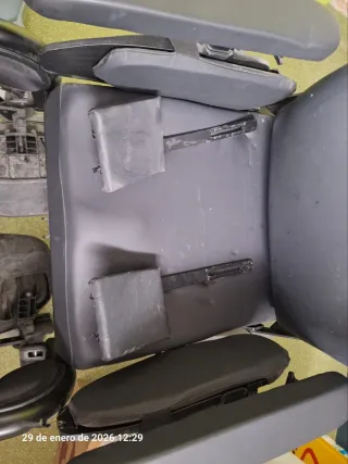 Silla de ruedas con respaldo para cuello y manos