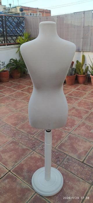 Maniquí de costura blanco/beige