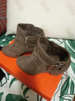 Botines polipiel marrones