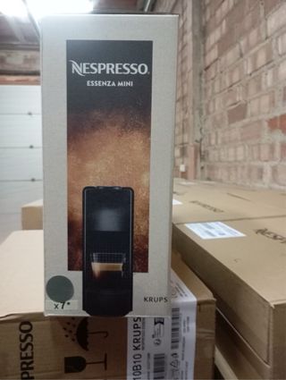 Cafetera nespresso essenza mini de krups precintad