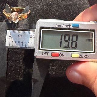 Anillo elegante de acero inoxidable chapado en oro