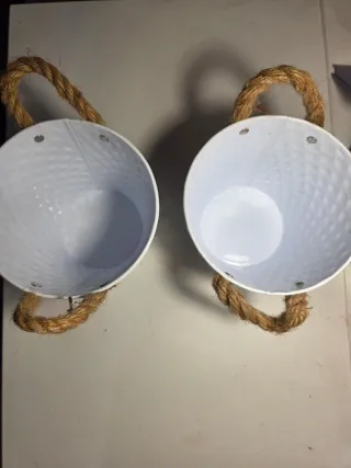 2 Macetas Blancas con Cuerda