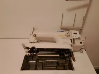 Maquina de coser juki 8100e