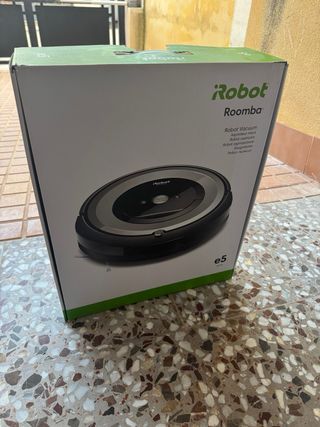 Caja Robot Aspirador iRobot Roomba e5 + detector