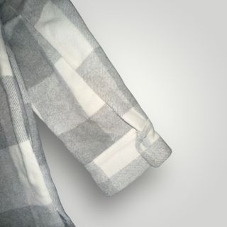 Sobrecamisa cuadros Bershka gris y blanco