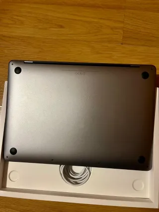 Macbook Air 13 M2 512gb en garantia