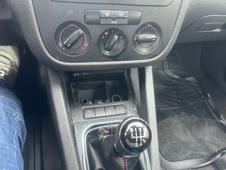 Volkswagen Golf 2004 tel 666217952