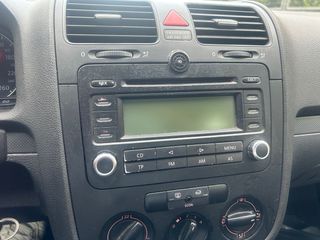 Volkswagen Golf 2004 tel 666217952