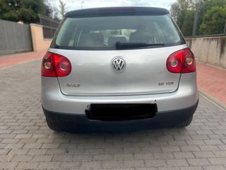 Volkswagen Golf 2004 tel 666217952