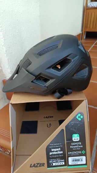 Casco de MTB Lazer Coyote Kineticore Nuevo