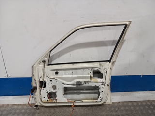 PUERTA DELANTERA DERECHA VOLVO SERIE 440