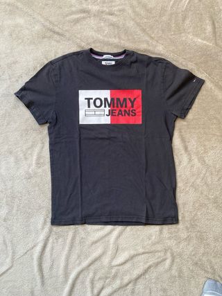 T-shirt Tommy Jeans logo box – Taglia S