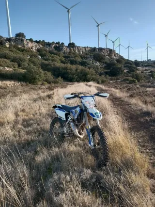 Husqvarna TE 125cc del año 2016(precio negociable)