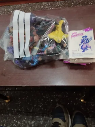 Colección completa Super Monstruos 24 Figuras