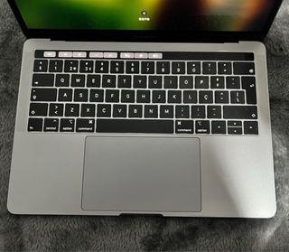 MacBook Pro 13” 2019 Plata