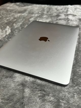 MacBook Pro 13” 2019 Plata